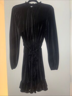True Craft Long Sleeve Ruffle-Hem Dress in Black